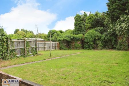 3 bedroom semi-detached house to rent - Photo 2