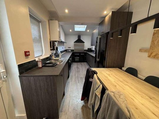 Whitby Road, Fallowfield, M14 - Photo 1