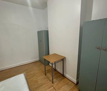 6 Bed Detached House, Bracey Street, N4 - Photo 5