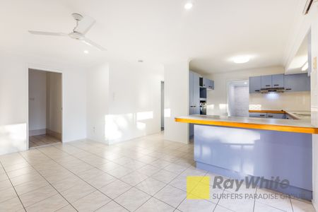 30 Salvia Street, Hollywell QLD 4216 - House For Rent | Domain - Photo 3