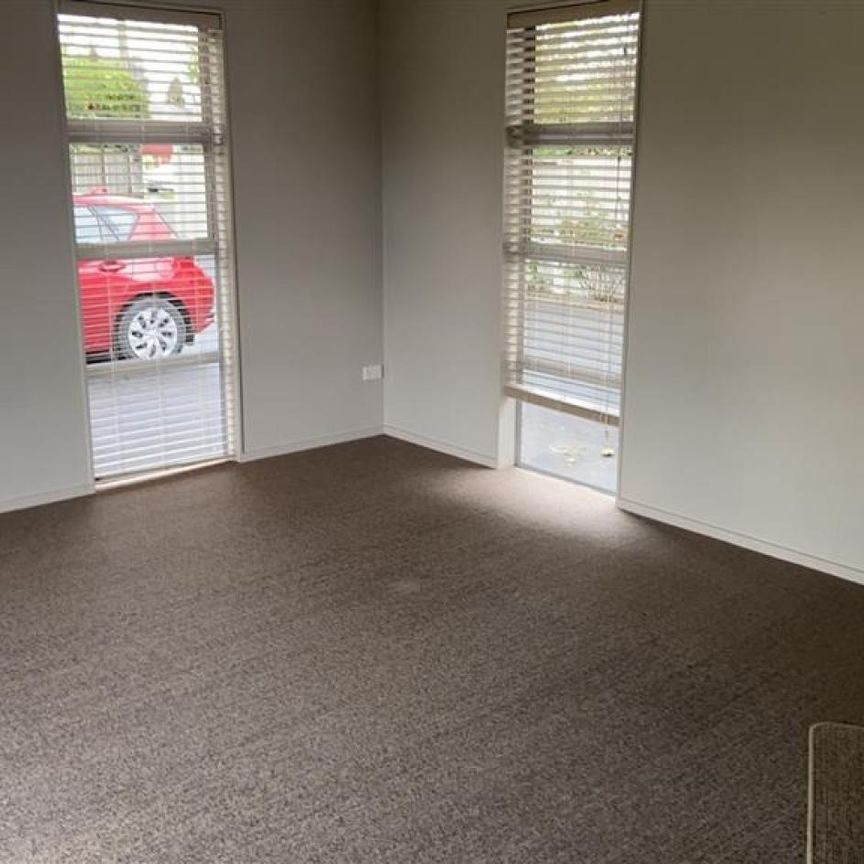 Executive in Springlands - Photo 1