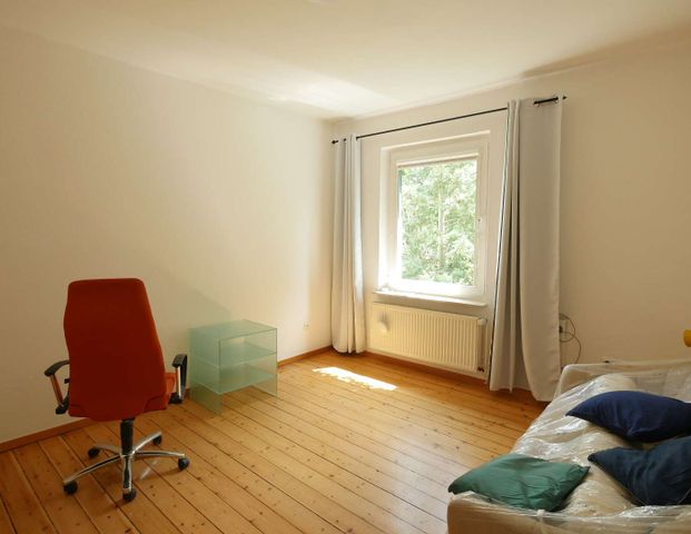 Waldhausen – Hübsches Reihenhaus für die Familie oder Firmen-WG über zwei Etagen mit großer Terrasse - Photo 1