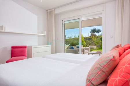 Semi Detached Villa for rent in Marbella - Photo 5