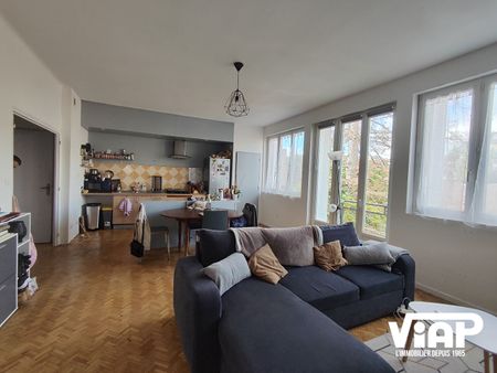 LIMOGES T3 DE 67 m² AVEC BALCON - Photo 3