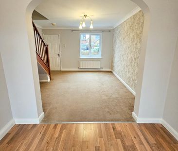 3 bedroom semi-detached house to rent - Photo 3