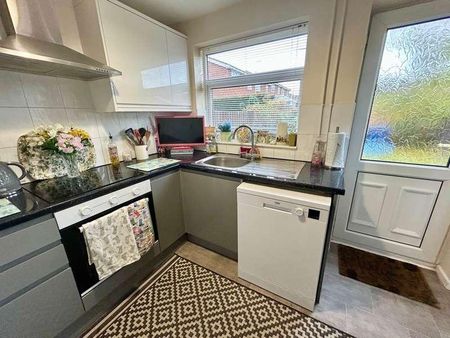 Masefield Road, OX16 - Photo 2