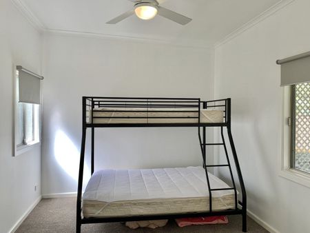 Neat and Tidy Three bedroom home - Photo 4