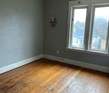 For Lease - 867 Queens Avenue, London East, Ontario - Photo 3