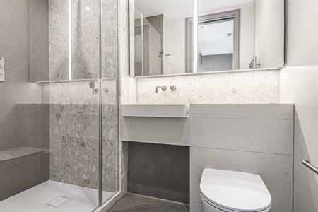 Available from Now - 3 Bed Apartment, Unfurnished - Photo 5