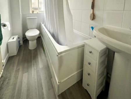 Fordham House, Church Street, Hertford - Photo 3