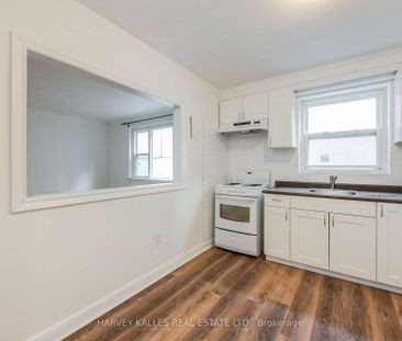 For Lease - 2905 St Clair Avenue Unit# 11, Toronto, Ontario - Photo 3