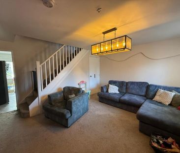 4 bedroom detached house to rent - Photo 2