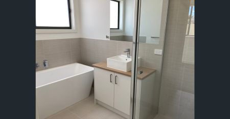 Modern Family Home North Shepparton - Photo 2