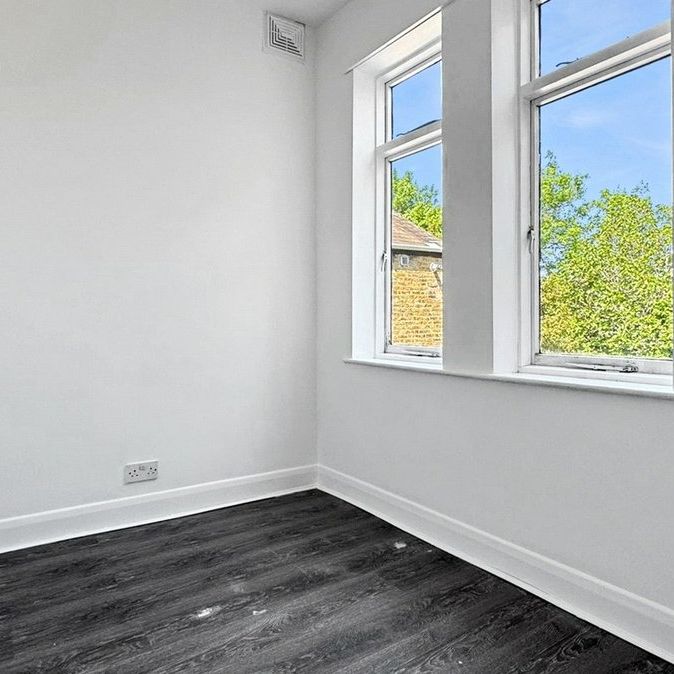 2 bedroom property to rent - Photo 1