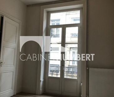 Location Appartement 4 pièces 99m² ST ETIENNE 42000 - Photo 3