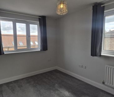 2 bedroom flat to rent - Photo 6