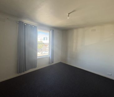 2 bedroom unit in a Prime Location - Photo 2