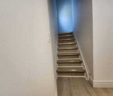 For Lease - 5 Cabot Court Unit# Lower, Aurora, Ontario - Photo 2