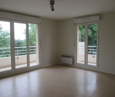 Location Appartement 2 pièces 49m² ST JEAN DE LA RUELLE 45140 - Photo 1