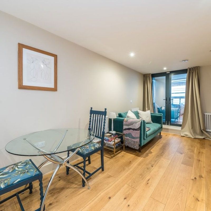 Wakefield Road, TW10, London - Photo 1