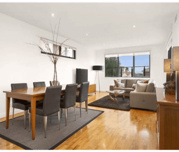 Modern, low-maintenance living in the heart of Doncaster! - Photo 1