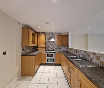 3 bedroom end of terrace house to rent - Photo 3