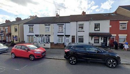 Bucks Hill, Chapel End, CV10 - Photo 5