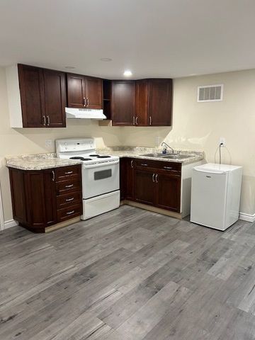 For Lease - 332 Jackson Street Unit# Lower, Hamilton, Ontario - Photo 2