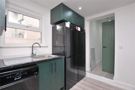 1 bedroom house of multiple occupation to rent - Photo 5