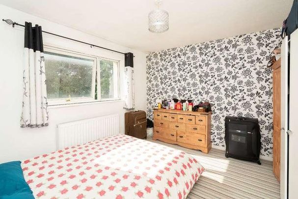 Lapwing Place, Boundary Way, Watford, Hertfordshire, WD25 - Photo 1