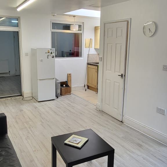 RM1 Glengall Grove | Isle of Dogs | London | E14 3NE - Photo 1