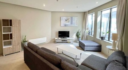 Fully Furnished 2 bedroom apartment in iconic waterfront Oriental Bay building - Photo 5