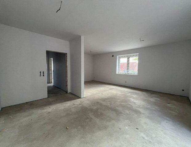 6635 - Stilvoll Wohnen im Neubau – Lichtdurchflutete 2,5-Zimmer-Wohnung mit Aufzug und Balkon - Photo 1