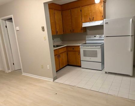 One bedroom apartment in Fairview - Photo 4