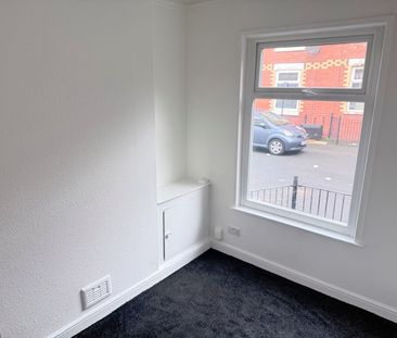 2 Bed Terraced House, Dollond Street, M9 - Photo 2