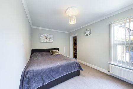 3 bedroom semi-detached house to rent - Photo 3