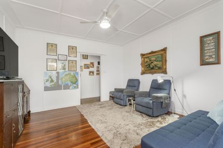 327 Queen Street, Maryborough - Photo 3