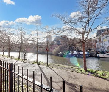 3 Bedroom Flat / Apartment to let - Photo 1