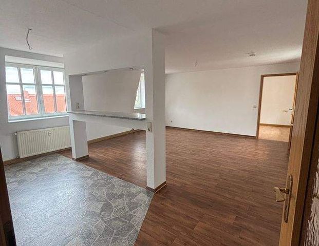 Erstbezug! Renovierte 3-Zimmer-Dachgeschosswohnung in Zeitz - Photo 1