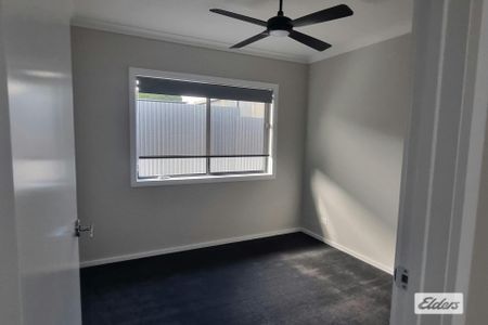 Only two years old - Photo 2