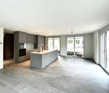 Modernes 7.5-Zimmer-Doppeleinfamilienhaus eingebettet ins Suterguet... - Photo 4