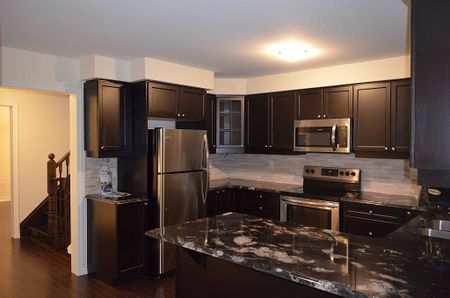 For Lease - 2 Bluegill Crescent, Whitby, Ontario - Photo 5