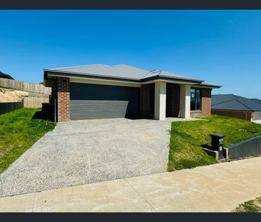 34 Gleneagles Drive, Newborough, Vic 3825 - Photo 6