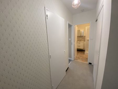 Location Appartement 2 pièces 40m² ROANNE 42300 - Photo 3