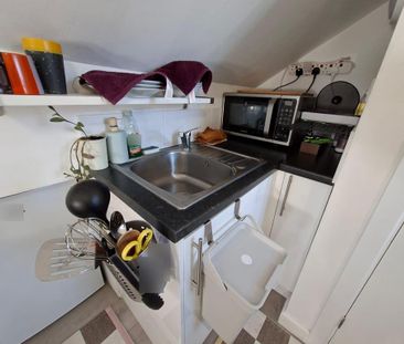 Studio to rent - Photo 1