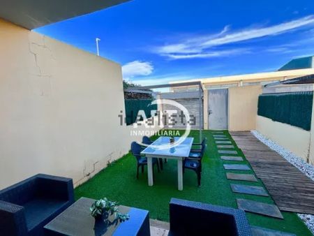 Alquiler de chalet adosado en Calle San Vicente Ferrer - Photo 2