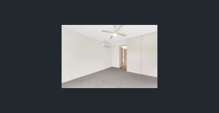 DON'T MISS OUT - ATTRACTIVE 3 BEDROOM FAMILY HOME - Photo 2