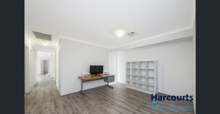 12 Vermilion Vista, Brabham - Spacious, Modern Living with Room to Move - Photo 3