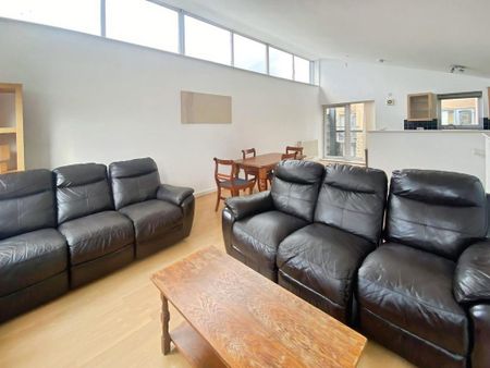 3 bedroom terraced house to rent - Photo 2