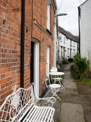 6 Bank Cottages - Photo 1